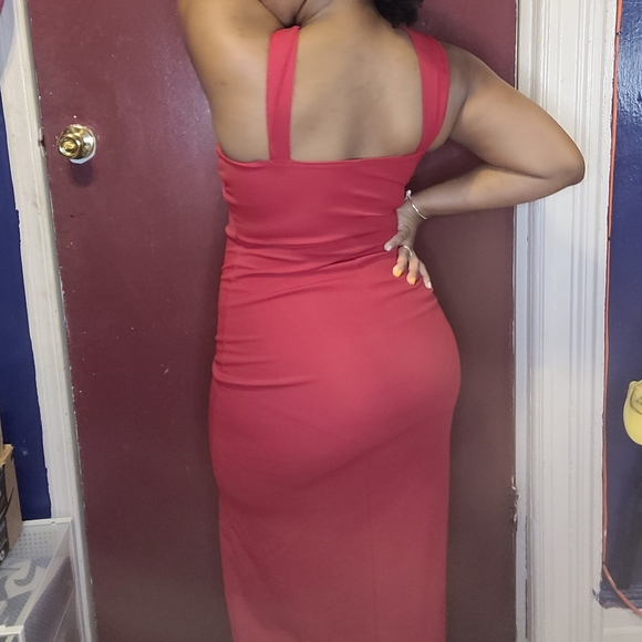 Red evening dress with long side slit size 10 - Picture 2 of 3
